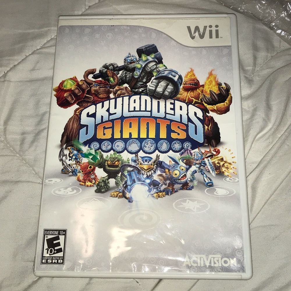 Skylanders Giants for Wii - White Case by